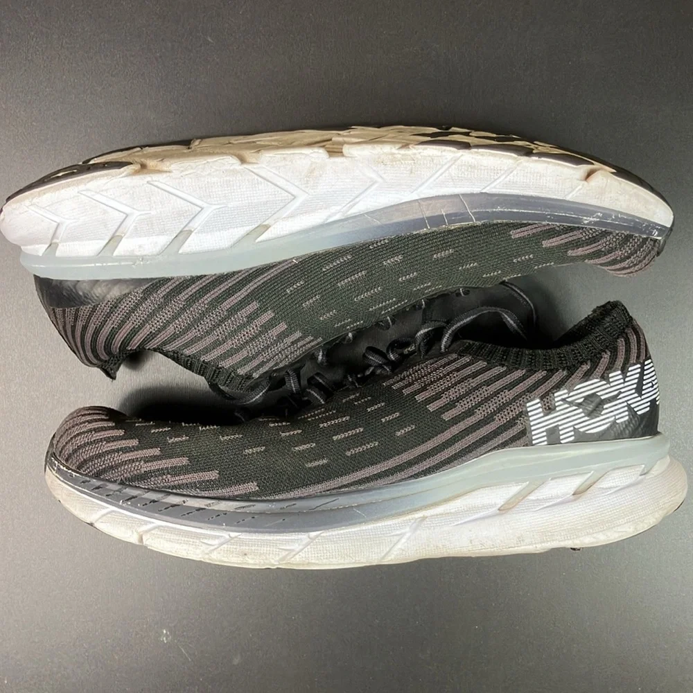 Hoka One One Clifton 5 Knit Athletic Running Sneaker Shoes Men’s size‎ 10.5